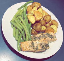 Afbeelding in Gallery-weergave laden, Simple One-Pan Salmon
